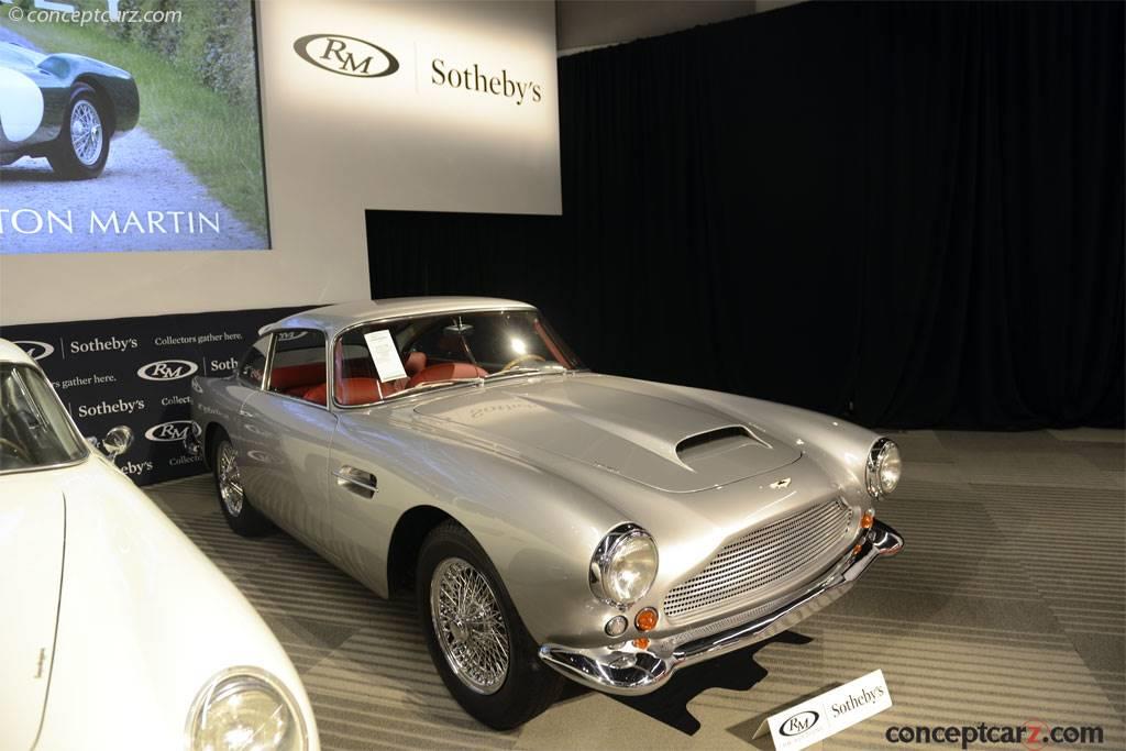 1960 Aston Martin DB4 background image